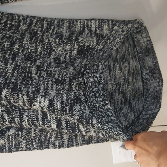 Black and White Knit Sweater Size S - Picture 5 of 8